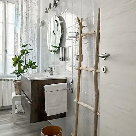 Domus Botanica Loft 2 Passi Dalla Stazione/centro Appartement